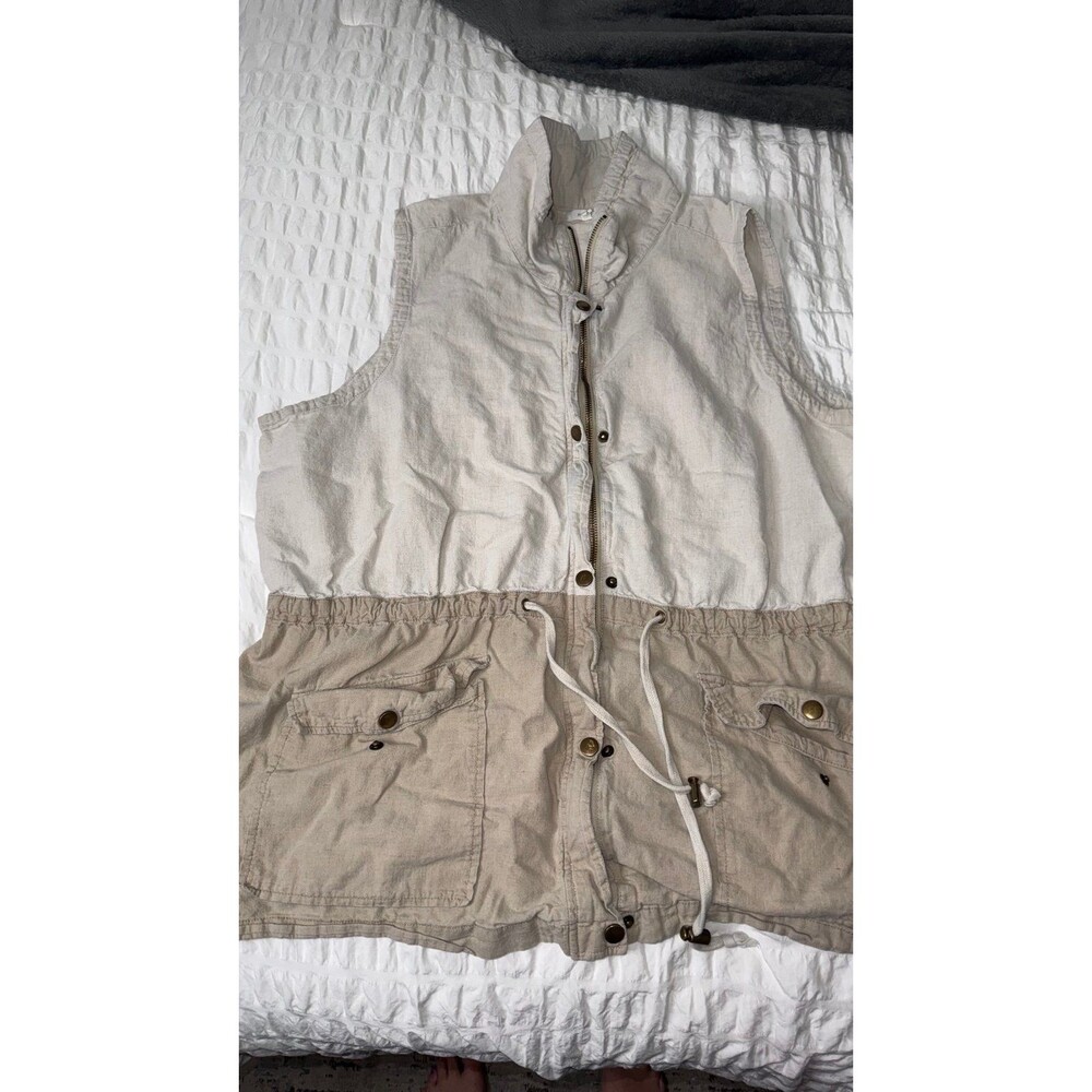 Maurice’s linen vest sz 2